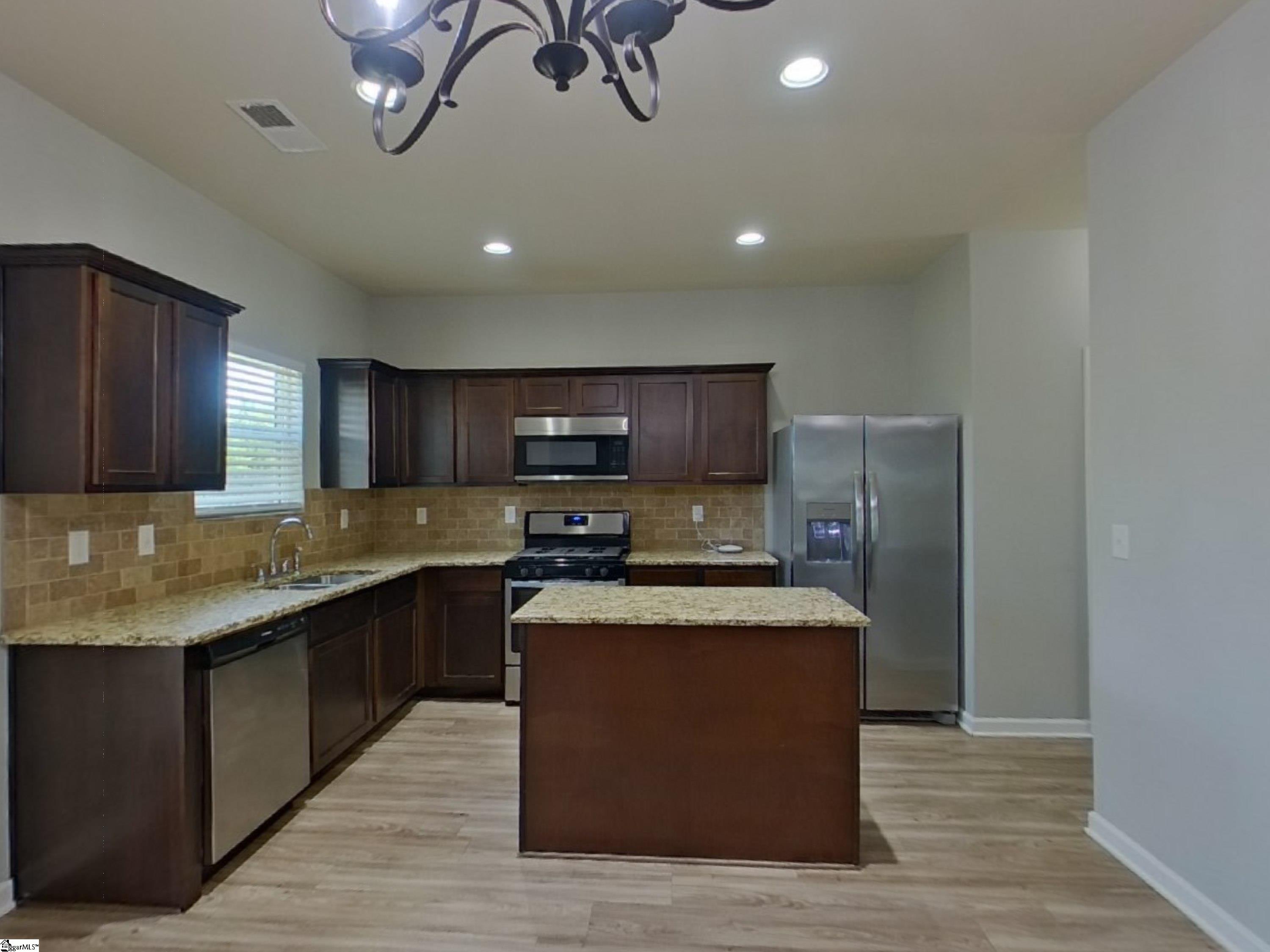 2101 Pomerol Drive Moore, SC 29369 - Photo 8 of 22