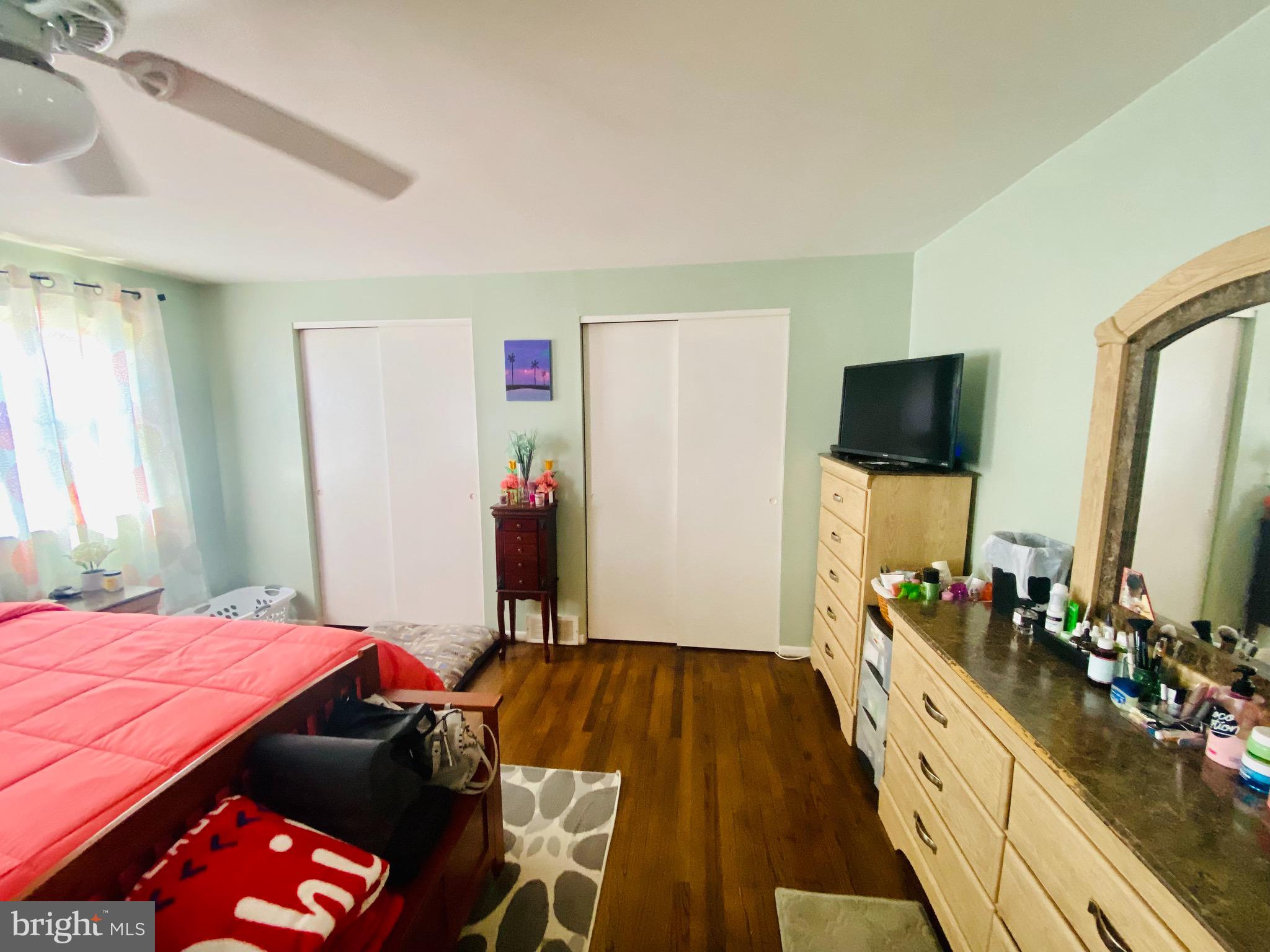 12420 Dunks Ferry Road Philadelphia, PA 19154 - Photo 15 of 19 Primary bedroom