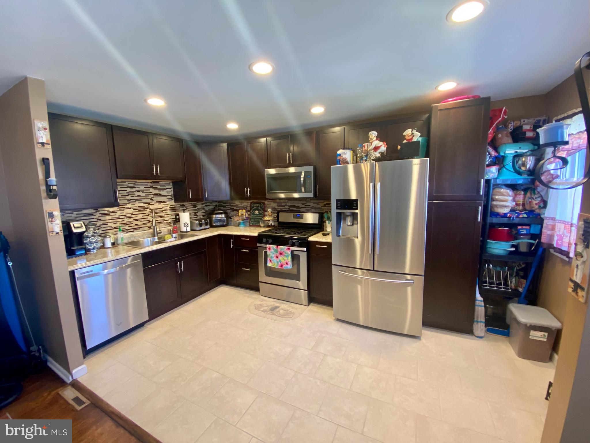 12420 Dunks Ferry Road Philadelphia, PA 19154 - Photo 8 of 19