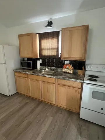 $79,500 | 414 Cowan Street, Bowie, TX 76230