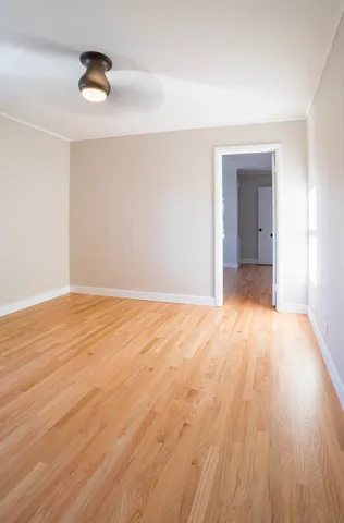 $3,300 | 1392 West 52nd Place, La Grange, IL 60525