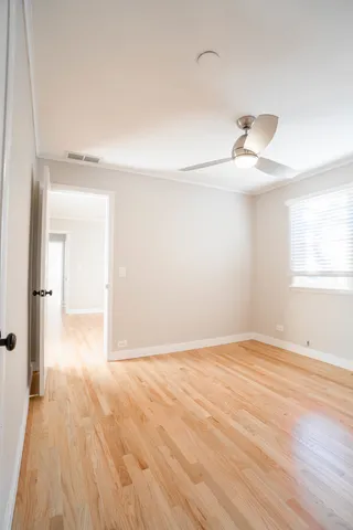 $3,300 | 1392 West 52nd Place, La Grange, IL 60525