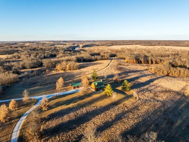 $1,090,000 | 6108 State Z Highway, Pattonsburg, MO 64670
