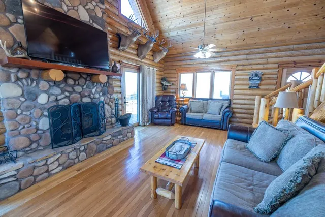 $1,090,000 | 6108 State Z Highway, Pattonsburg, MO 64670