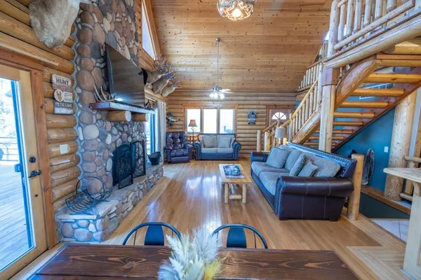 $1,090,000 | 6108 State Z Highway, Pattonsburg, MO 64670