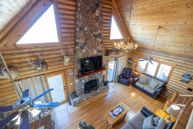 $1,090,000 | 6108 State Z Highway, Pattonsburg, MO 64670