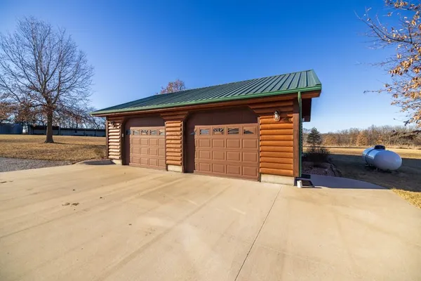 $1,090,000 | 6108 State Z Highway, Pattonsburg, MO 64670