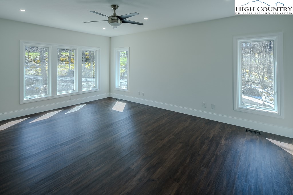 330 North Pinnacle Ridge Road Beech Mountain, NC 28604 - Photo 23 of 38