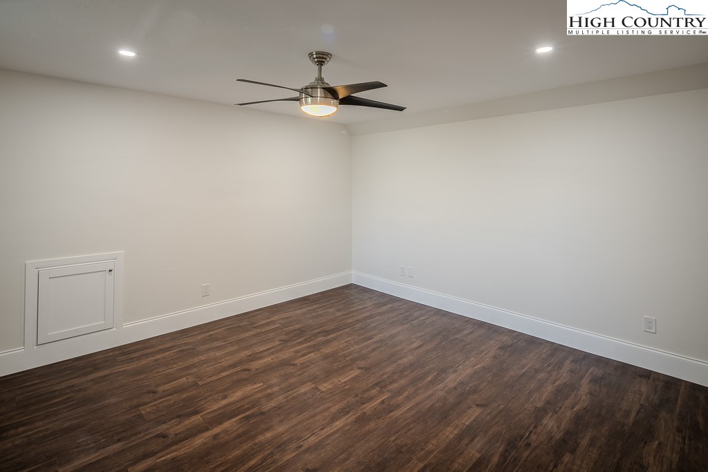 330 North Pinnacle Ridge Road Beech Mountain, NC 28604 - Photo 32 of 38 wooden floor in an empty room