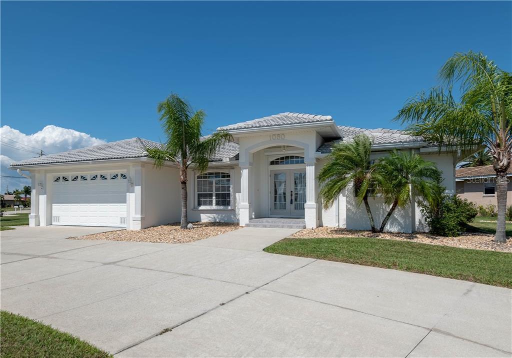 PUNTA GORDA ISLES! PRIME WATERFRONT LOCATION W/ QUICK POWERBOAT ACCESS TO CHARLOTTE HARBOR LEADING TO THE GULF OF MEXICO!