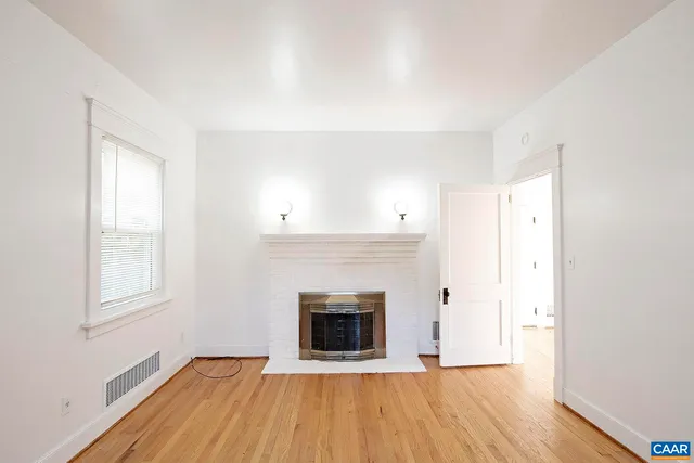 $2,375 | 201 Cleveland Avenue, Charlottesville, VA 22903