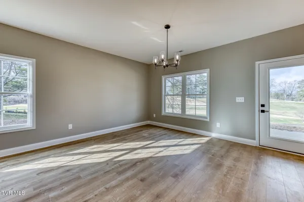 $424,900 | 207 Monroe Drive, Bristol, TN 37620