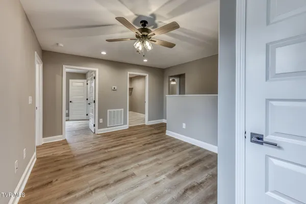 $424,900 | 207 Monroe Drive, Bristol, TN 37620