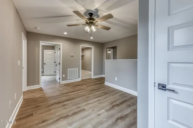 $449,900 | 207 Monroe Drive, Bristol, TN 37620