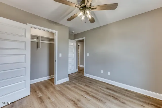 $449,900 | 207 Monroe Drive, Bristol, TN 37620