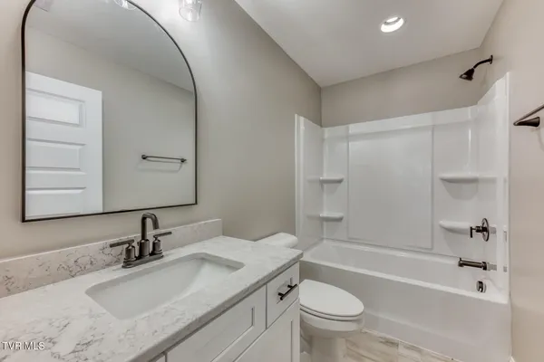 $424,900 | 207 Monroe Drive, Bristol, TN 37620