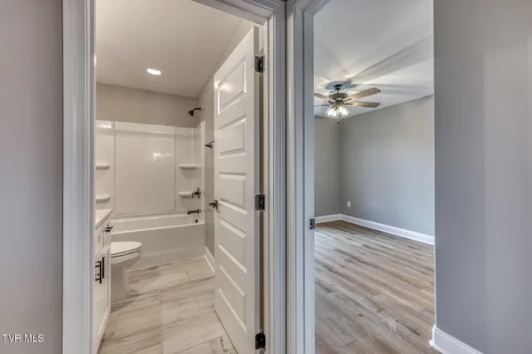 $424,900 | 207 Monroe Drive, Bristol, TN 37620