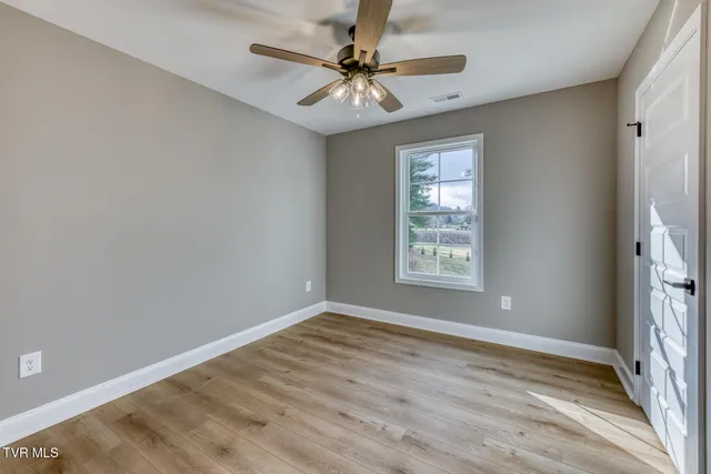 $449,900 | 207 Monroe Drive, Bristol, TN 37620