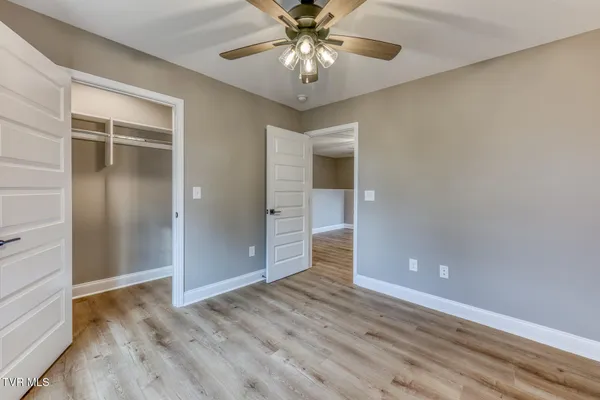 $424,900 | 207 Monroe Drive, Bristol, TN 37620
