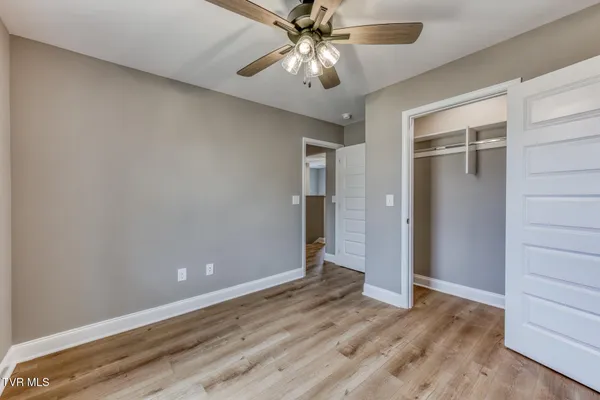 $424,900 | 207 Monroe Drive, Bristol, TN 37620