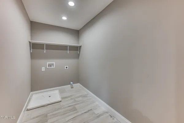 $424,900 | 207 Monroe Drive, Bristol, TN 37620