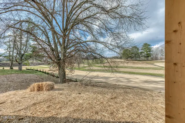 $449,900 | 207 Monroe Drive, Bristol, TN 37620