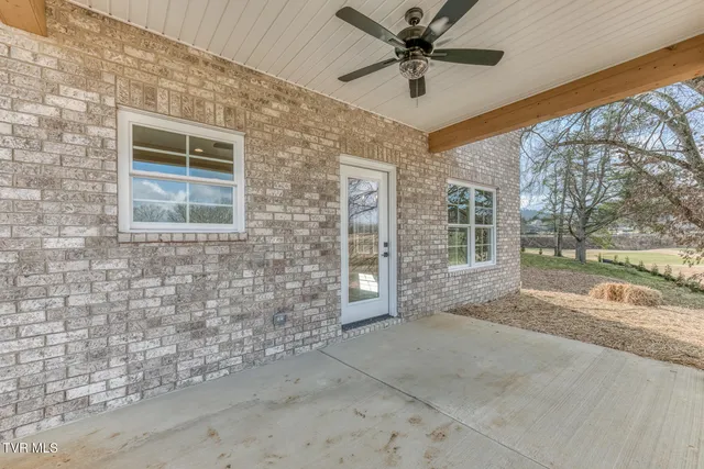 $449,900 | 207 Monroe Drive, Bristol, TN 37620