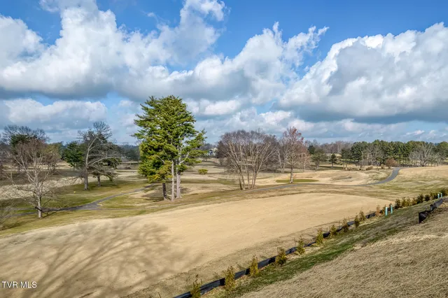 $449,900 | 207 Monroe Drive, Bristol, TN 37620