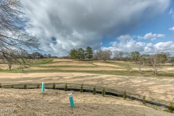 $424,900 | 207 Monroe Drive, Bristol, TN 37620