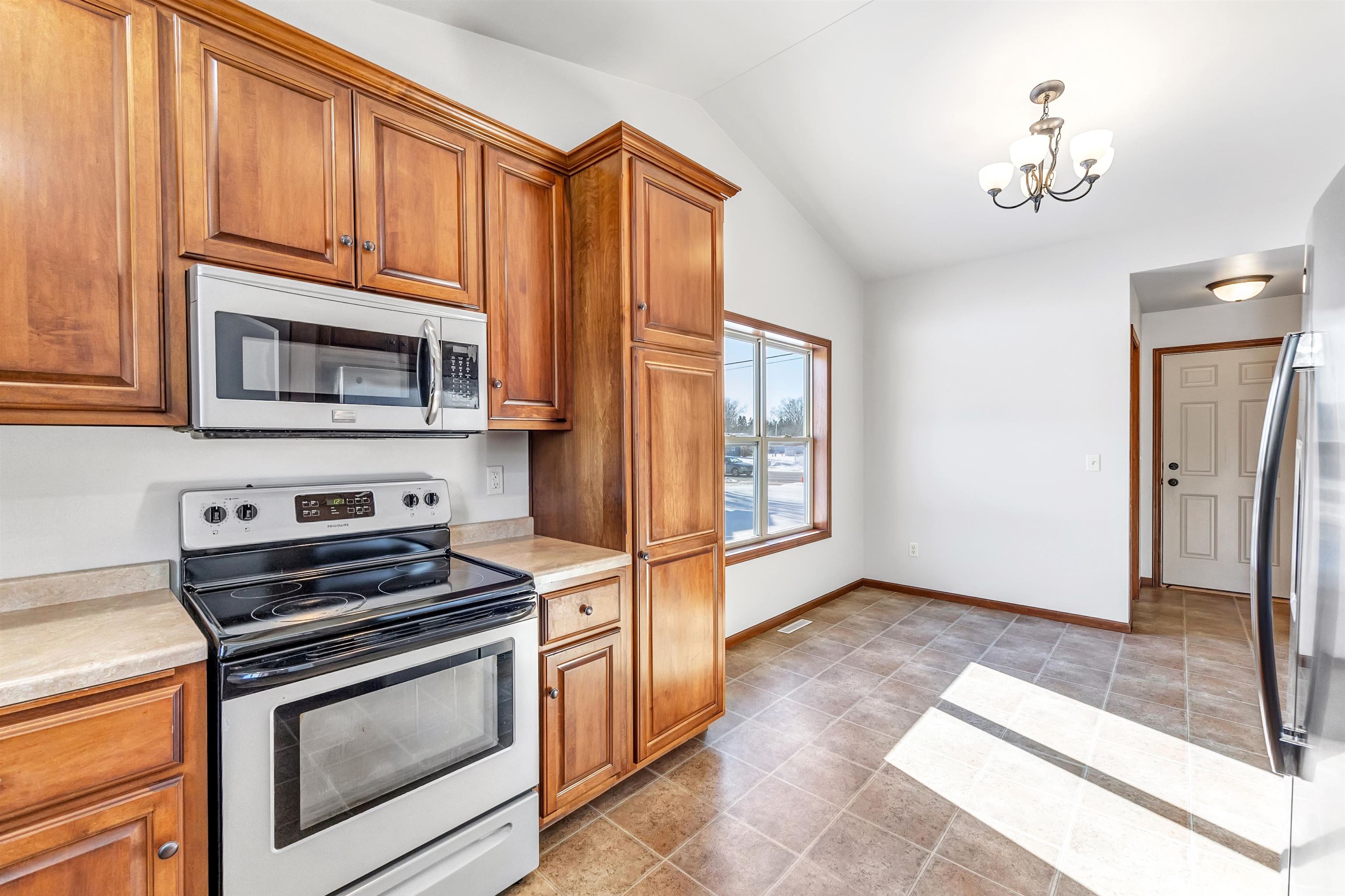 1320 Cardinal Lane Howard, WI 54313 - Photo 12 of 30