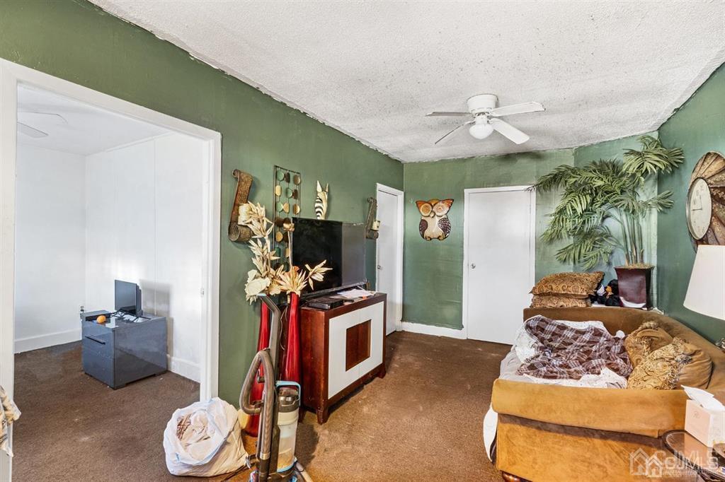 669 North Ave Extension Dunellen, NJ 08812 - Photo 4 of 27 Gallery Image 4