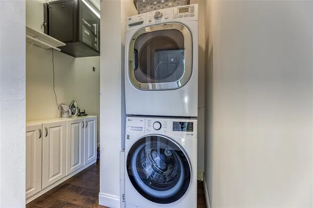 a view of utility room
