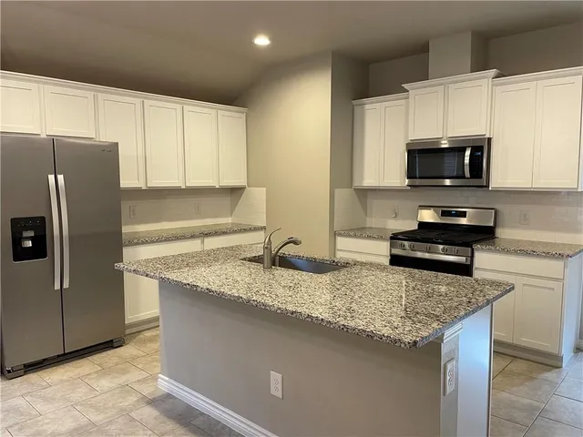 $2,500 | 2674 Excelsior Boulevard, Corpus Christi, TX 78415