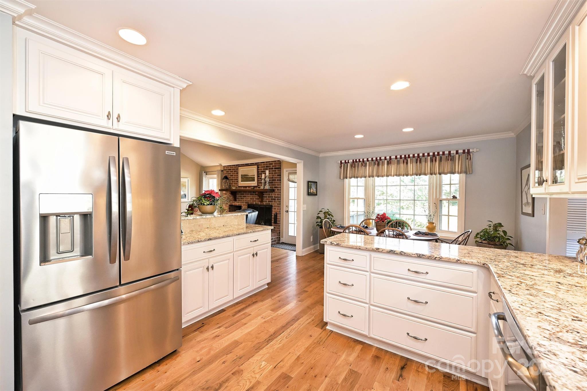 2608 Innsbrook Road Charlotte, NC 28226 - Photo 13 of 36 Gallery Image 13