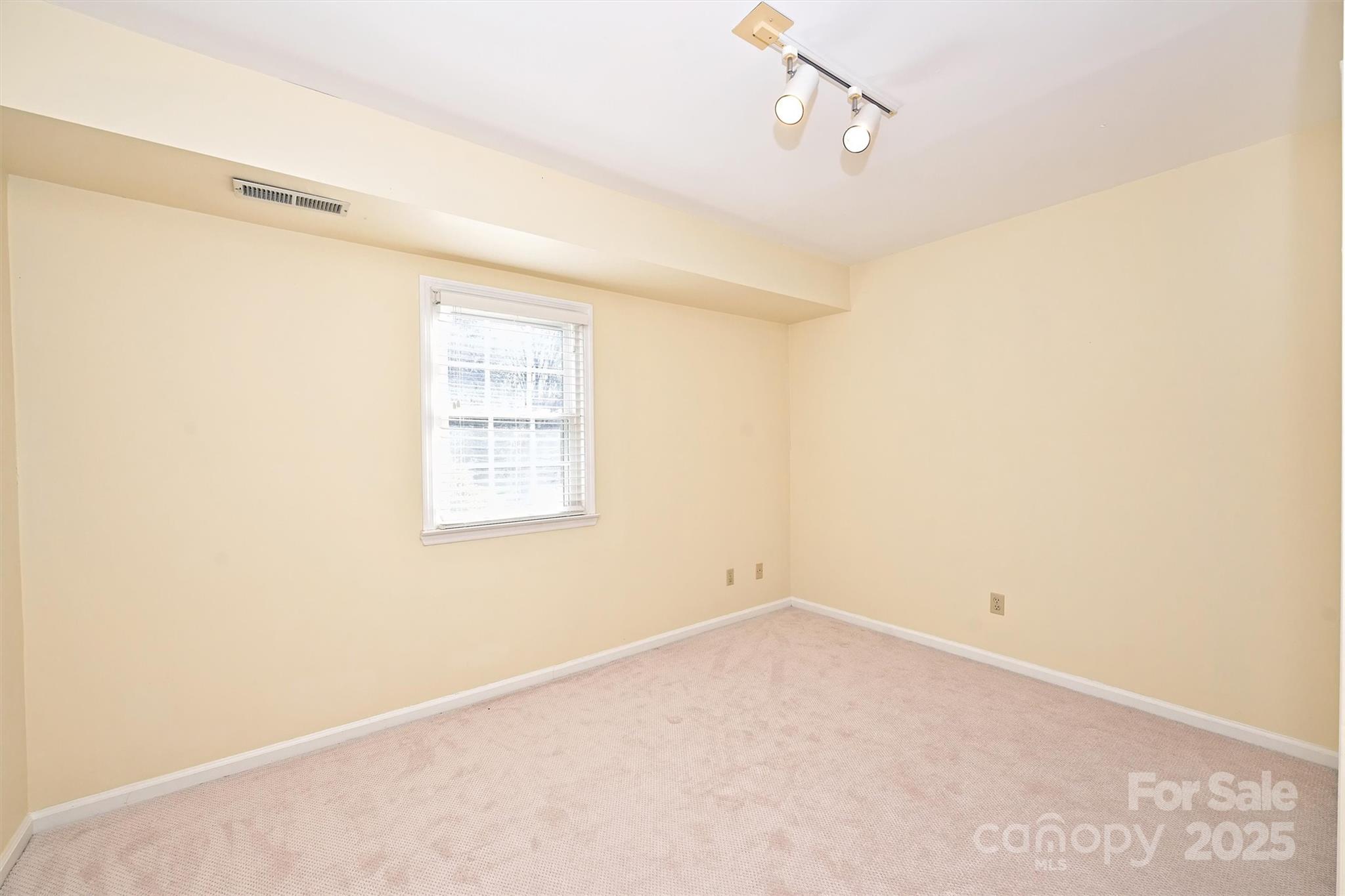 2608 Innsbrook Road Charlotte, NC 28226 - Photo 28 of 36 Gallery Image 28