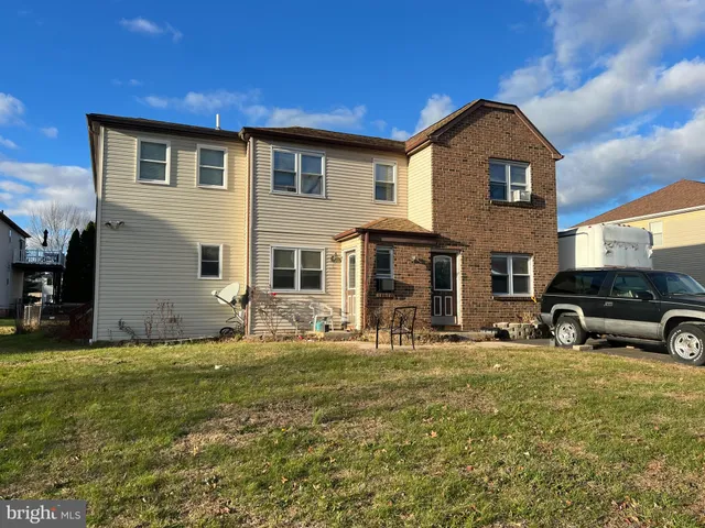 $500,000 | 271 & 273 Shirley Drive, Harleysville, PA 19438