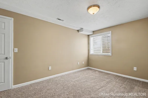 $395,000 | 2060 Glenn Canyon Drive Southeast, Caledonia, MI 49316