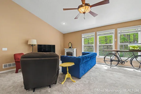 $395,000 | 2060 Glenn Canyon Drive Southeast, Caledonia, MI 49316