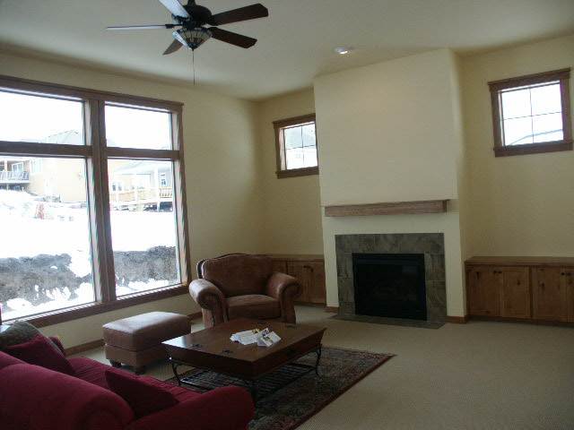 2208 West Stratton Avenue Spokane, WA 99208 - Photo 2 of 9