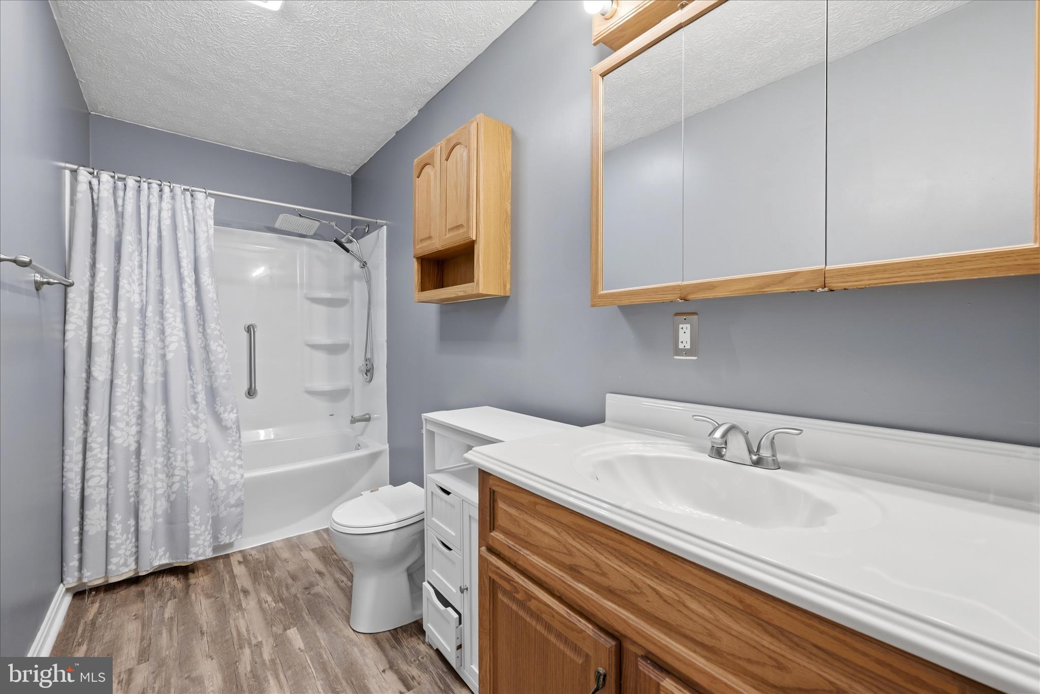 213 Killdeer Road Stephens City, VA 22655 - Photo 14 of 38 Bathroom
