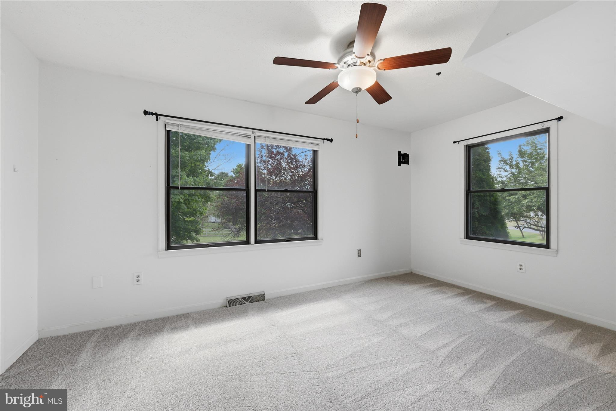 213 Killdeer Road Stephens City, VA 22655 - Photo 15 of 38 Bedroom