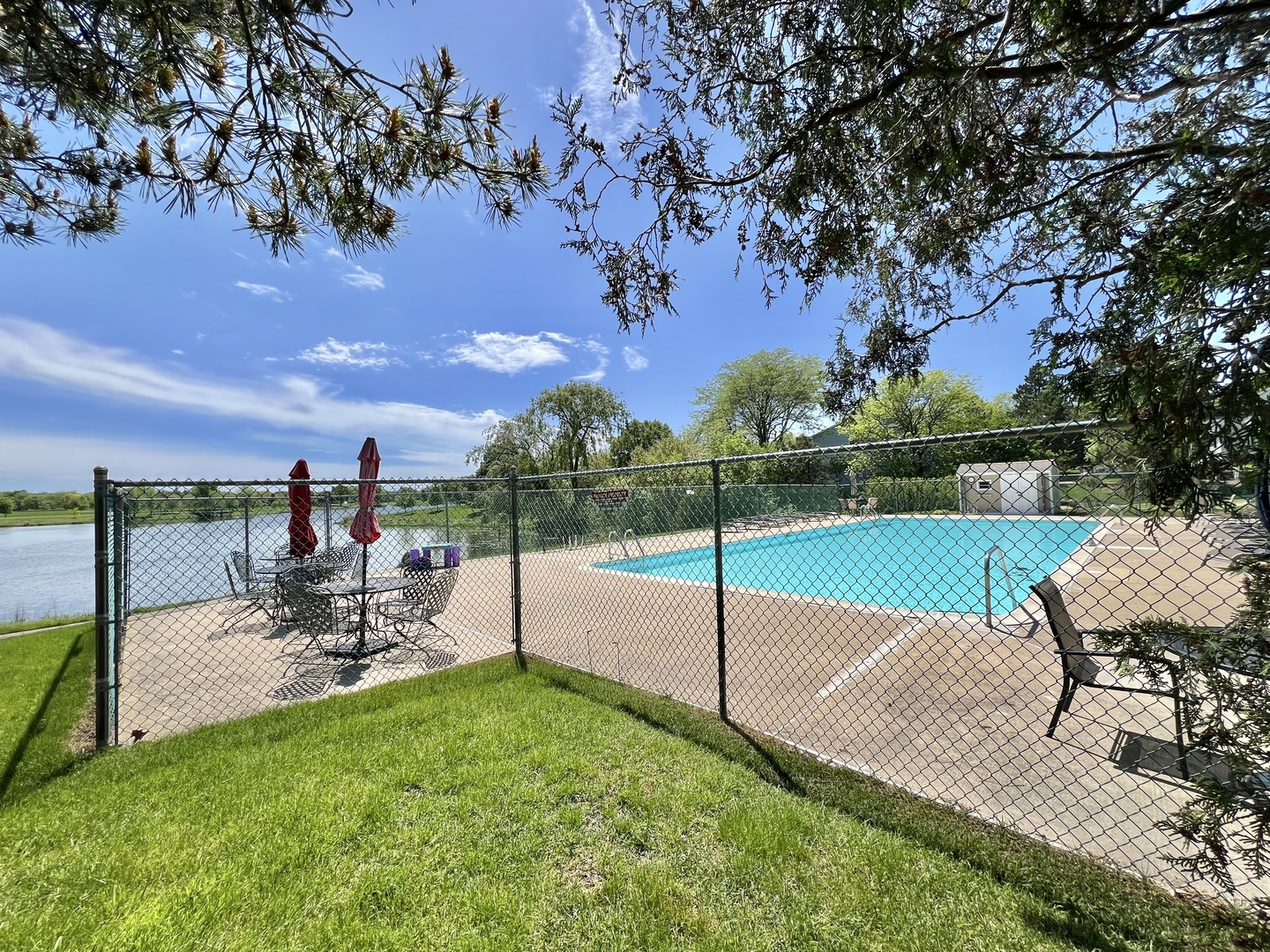 370 Springlake Lane, Unit B Aurora, IL 60504 - Photo 19 of 26 a view of a park with swings