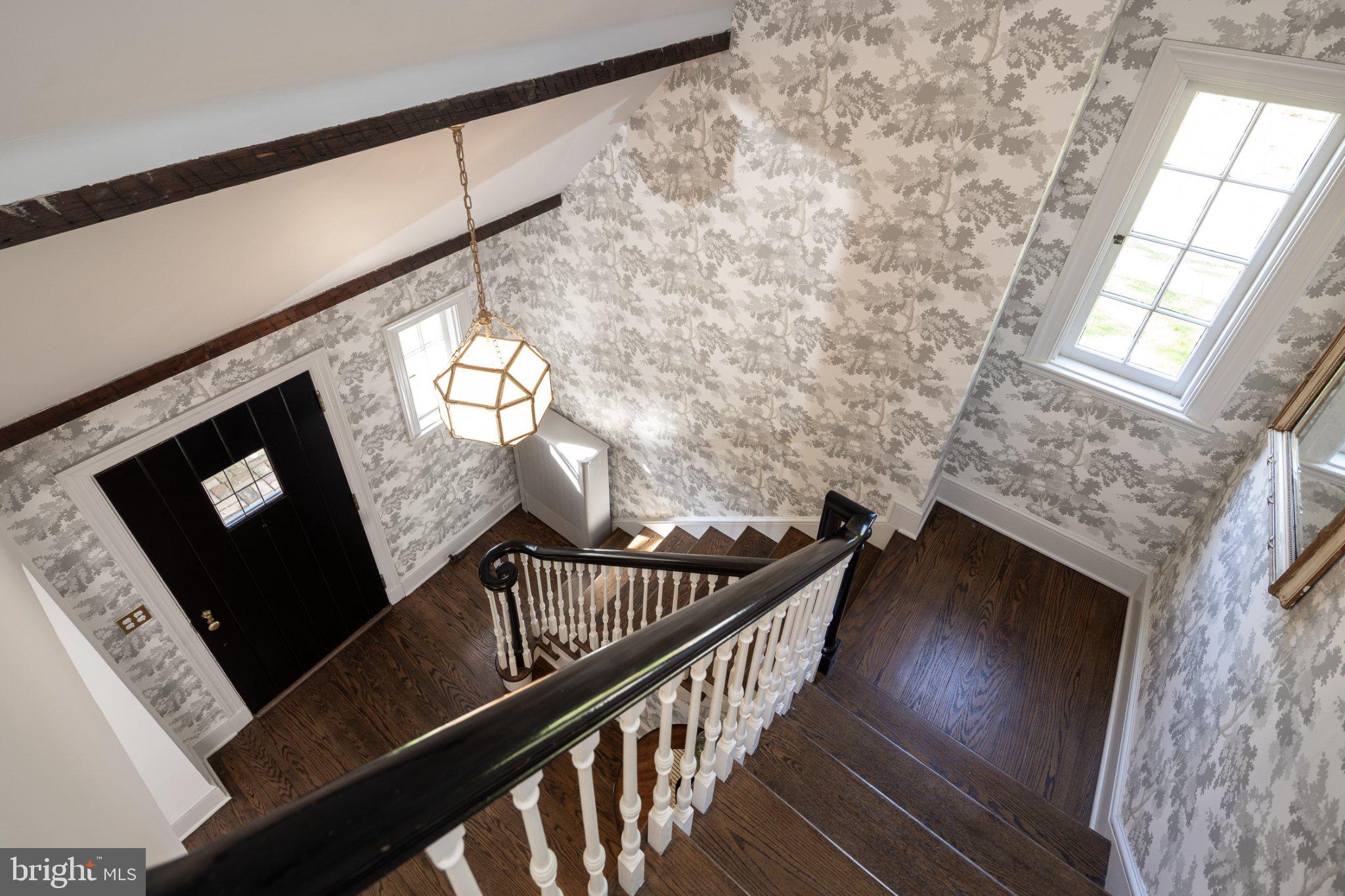 7005 Copeleigh Road Baltimore, MD 21212 - Photo 28 of 51 a view of entryway
