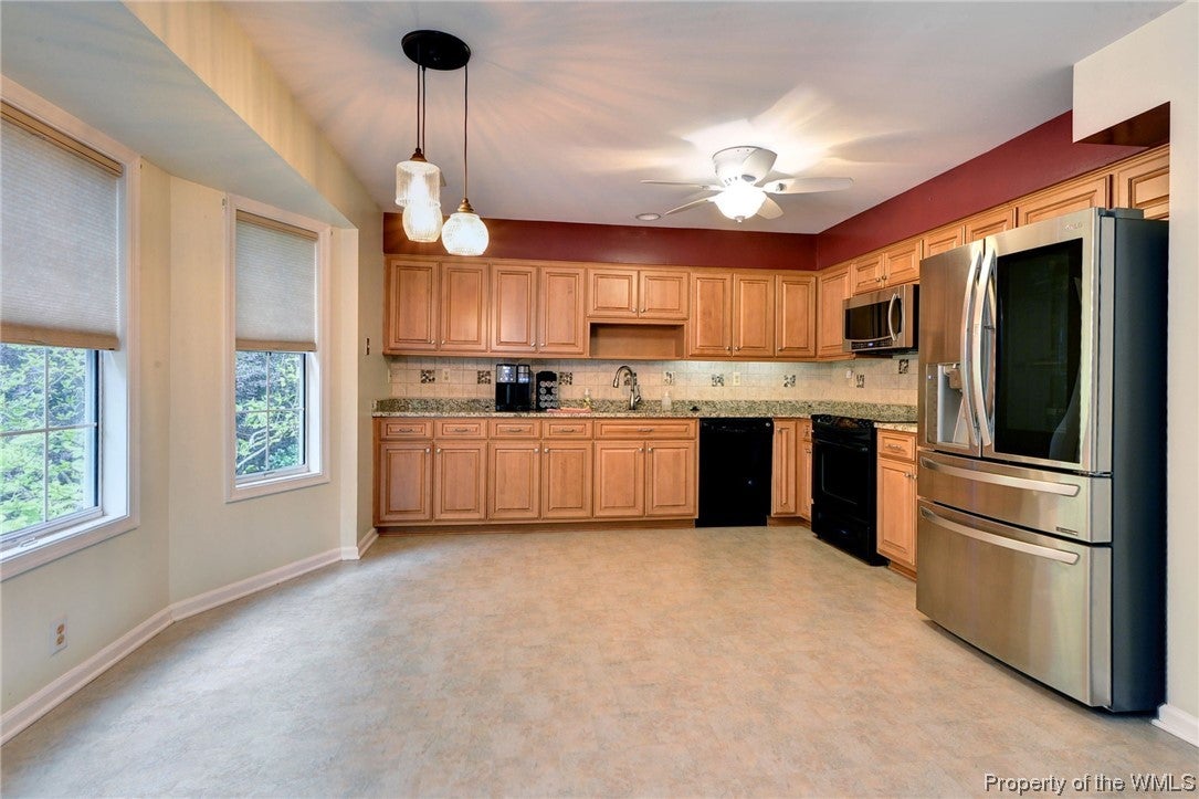 3460 Hunter's Ridge Williamsburg, VA 23188 - Photo 4 of 33 Gallery Image 4