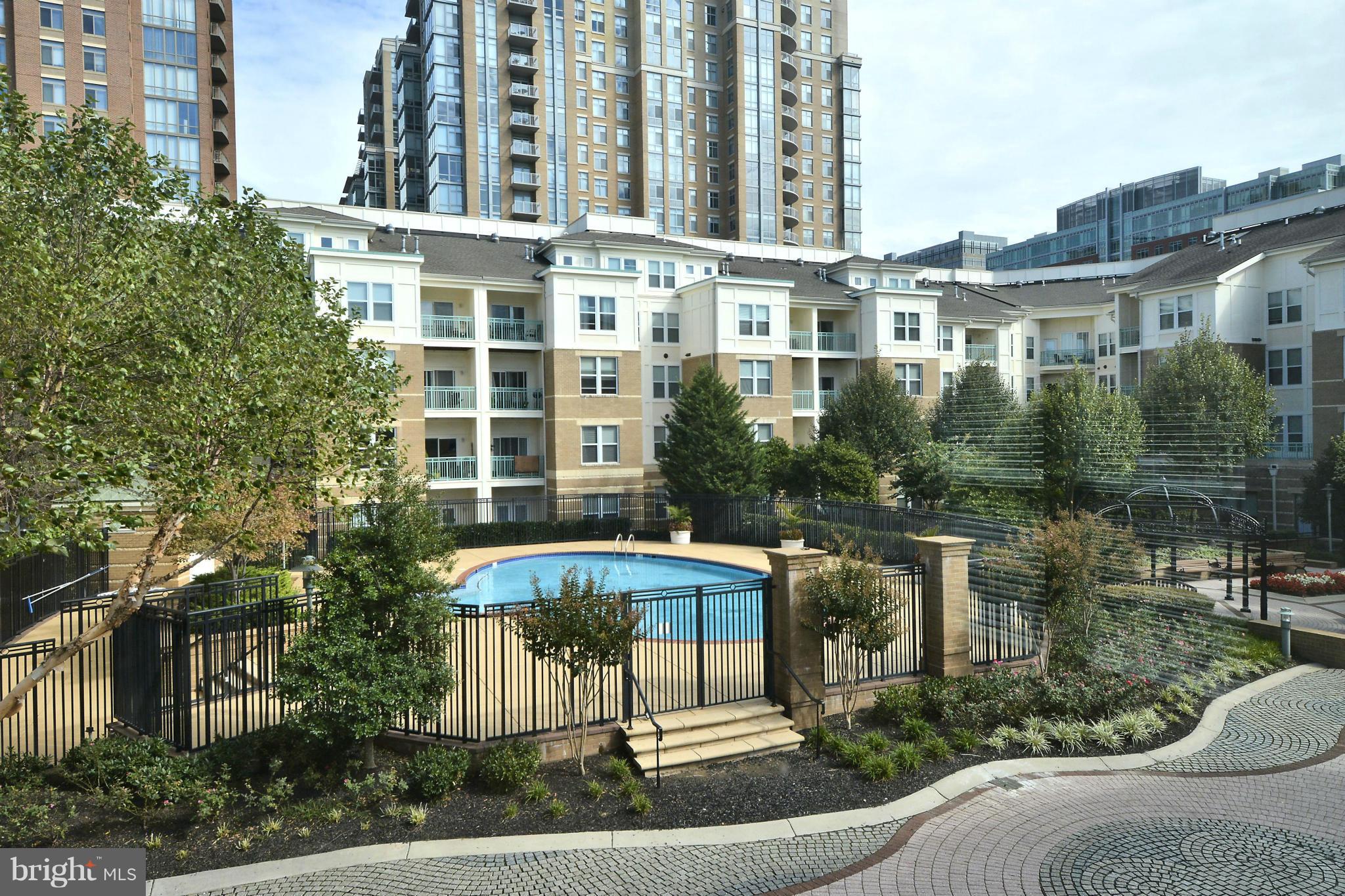 12000 Market Street, Unit 289 Reston, VA 20190 - Photo 26 of 30 Outdoor Pool