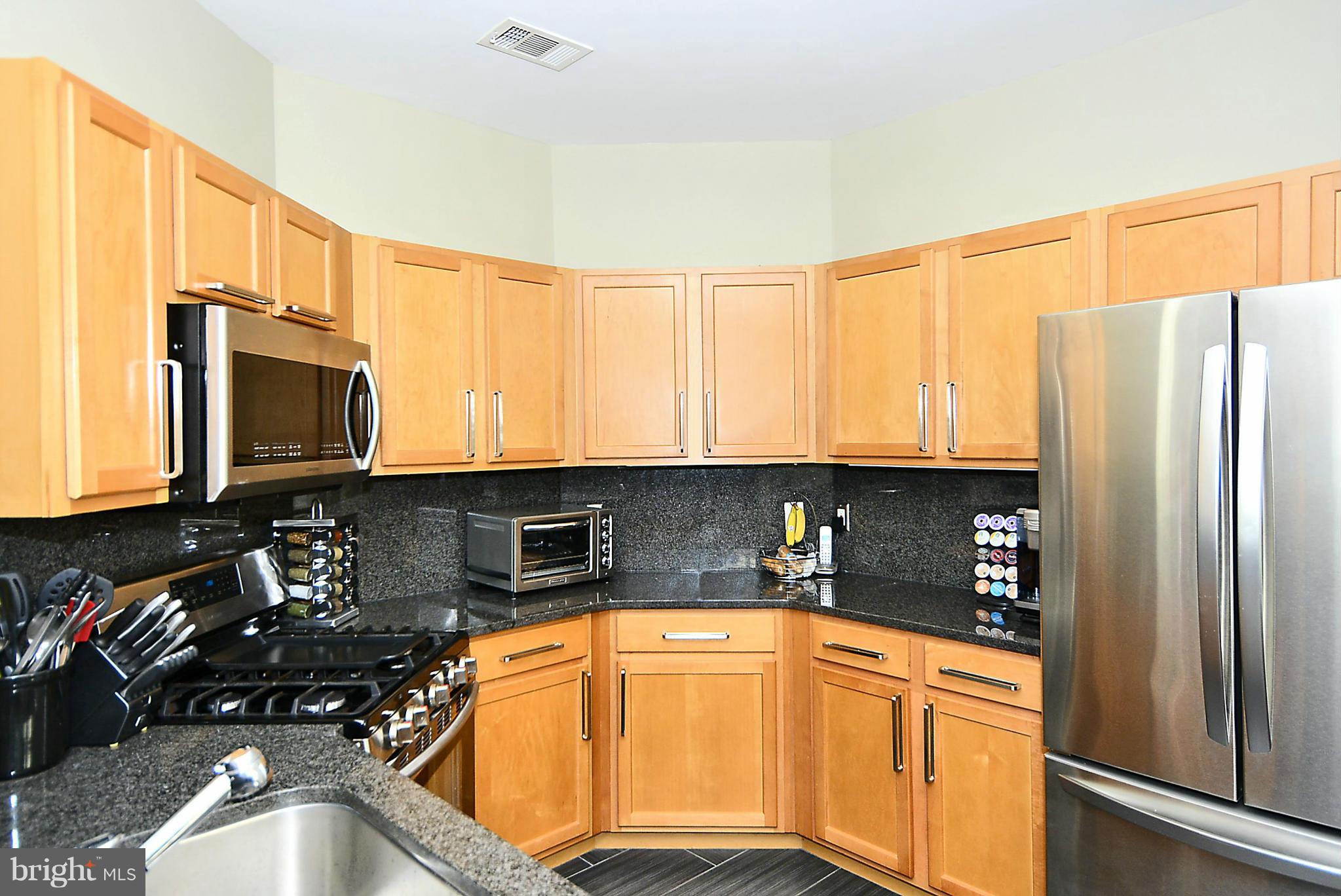 12000 Market Street, Unit 289 Reston, VA 20190 - Photo 9 of 30 Kitchen