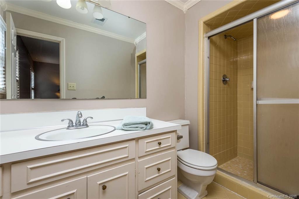 1919 Carmel Ridge Road Charlotte, NC 28226 - Photo 12 of 23 Gallery Image 12