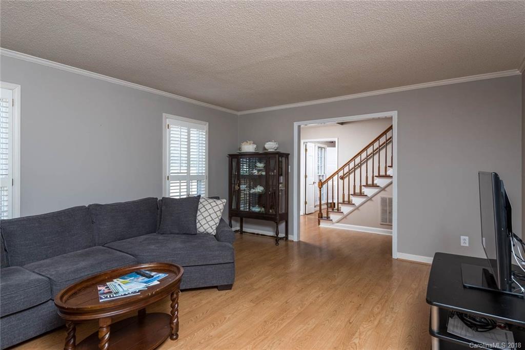 1919 Carmel Ridge Road Charlotte, NC 28226 - Photo 4 of 23 Gallery Image 4