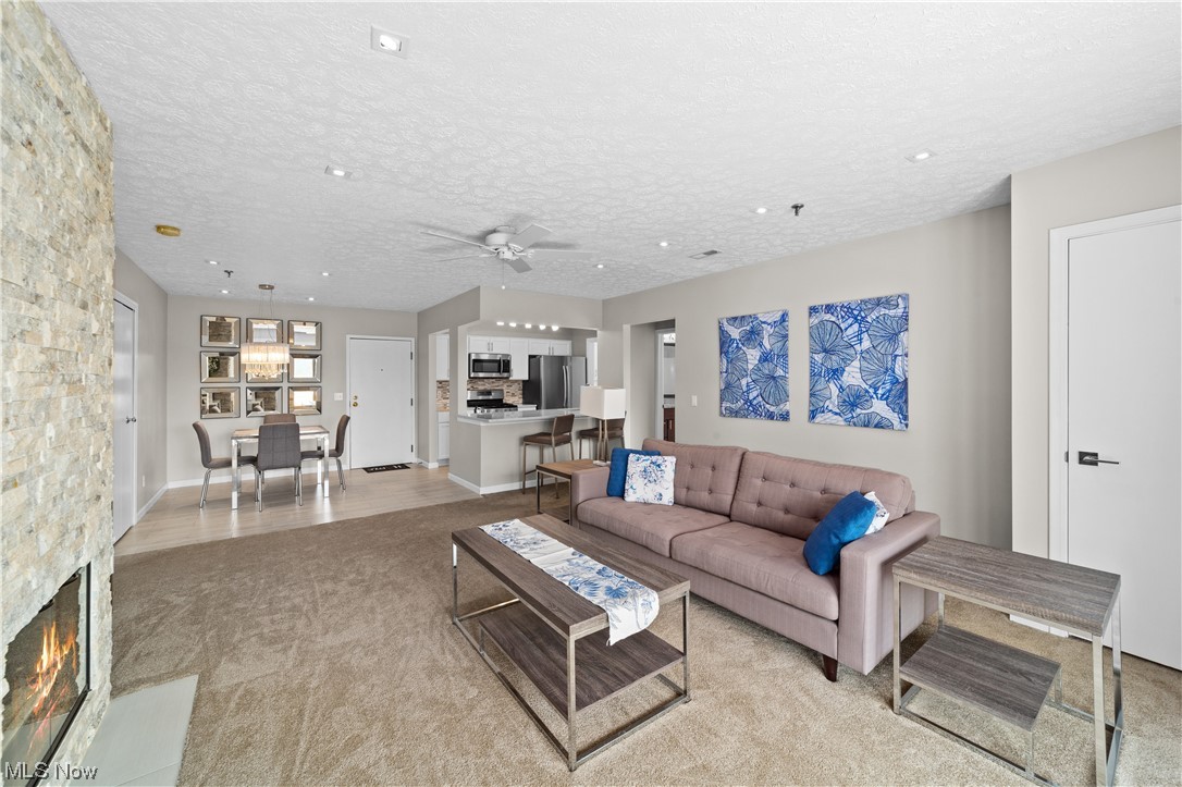 19510 Lorain Road, Unit 306 Cleveland, OH 44126 - Photo 13 of 32 Gallery Image 13
