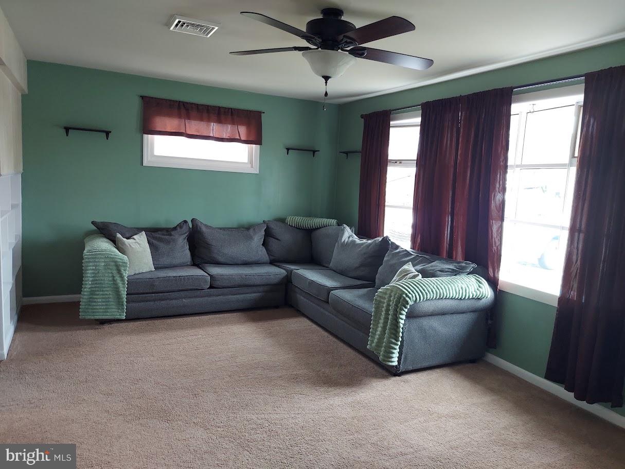 1112 Monmouth Road Woodbury, NJ 08096 - Photo 3 of 27